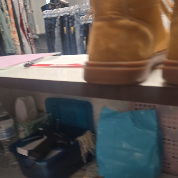 Timberland Yellow Chukka Boots with Nubuck Finish - Picture 2 of 7